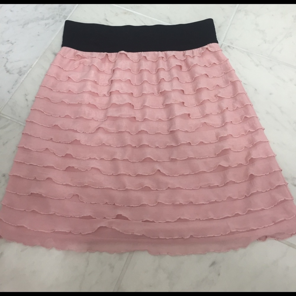 🆑 Pink Ruffle Skirt - Picture 2 of 3